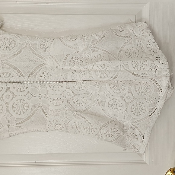 CHARLOTTE RUSSE WOMAN'S SHORT ROMPER XS - Picture 7 of 12